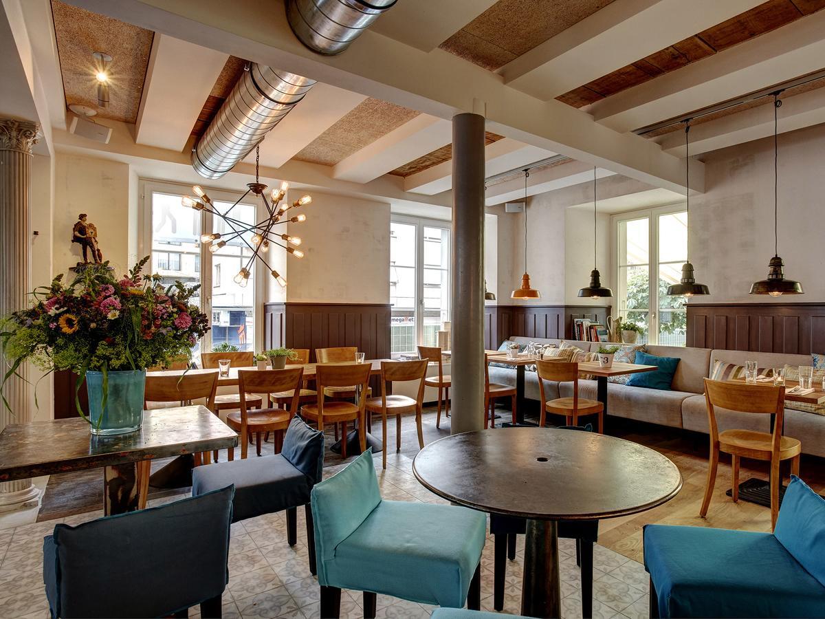 August Restaurant Hotel Wolhusen Bagian luar foto